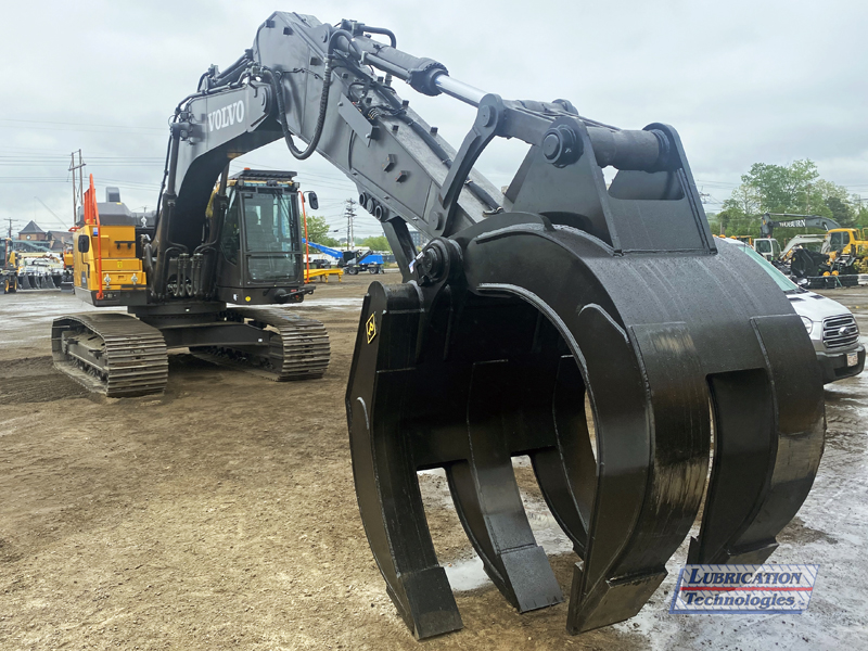 Volvo EC530EL Excavator w/Grapple ReliaMAX™ Automatic Lubrication System