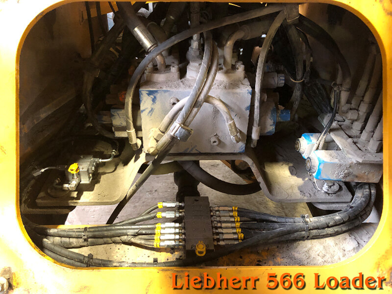 Liebherr-566-Loader