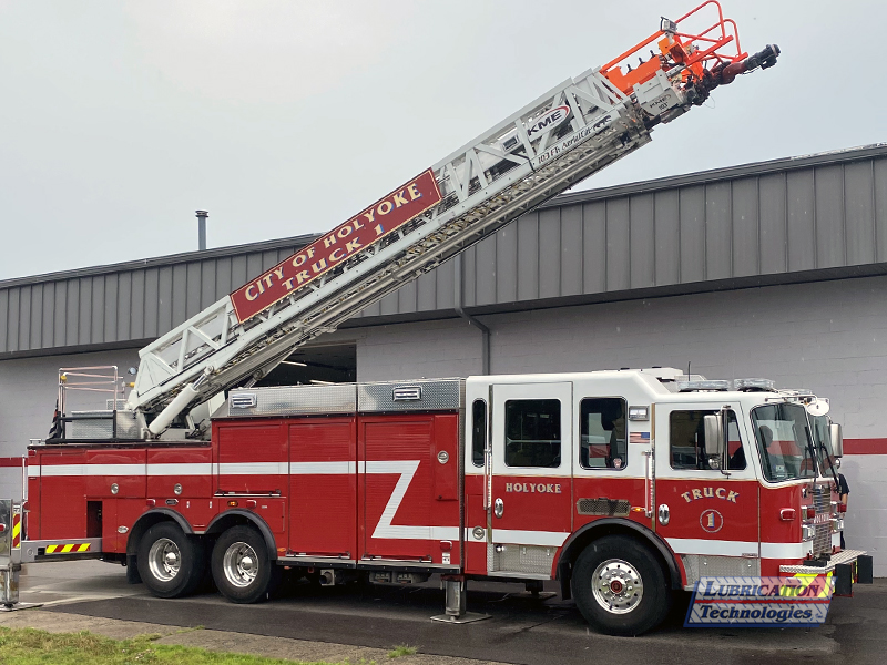 Fire Ladder Truck - ReliaMAX™ Automatic Lubrication System Installation