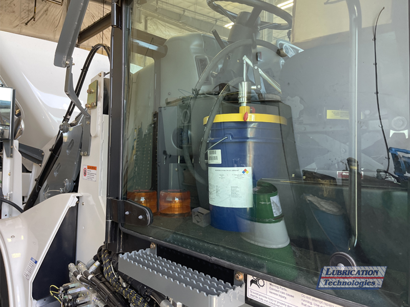 Elgin Pelican Sweeper ReliaMAX™ Automatic Lubrication System