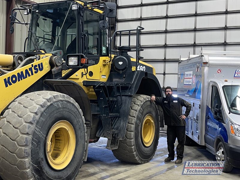 ReliaMAX Automatic Lubrication System installation on Komatsu Loade