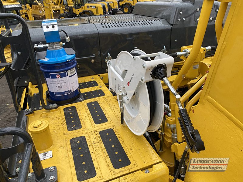 komatsu-pc490lc-11-hose-reel-1